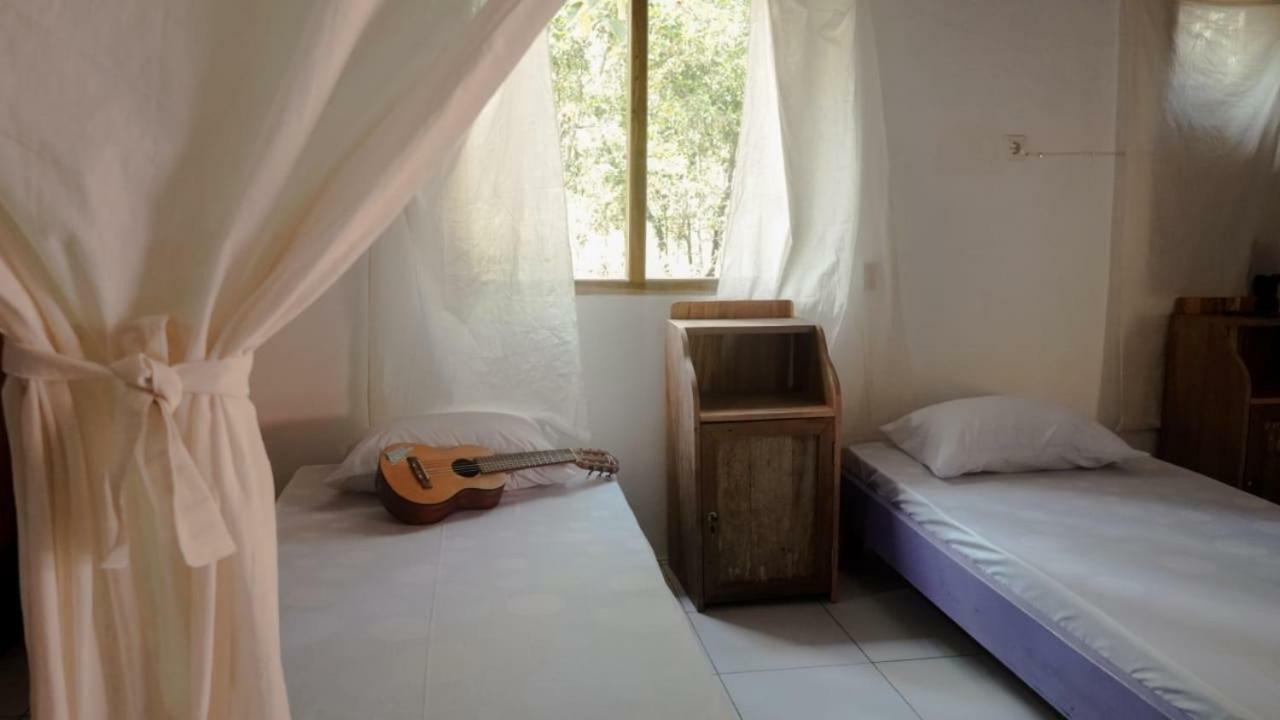 Vh Surf Camp Apartment Pacitan Exterior photo